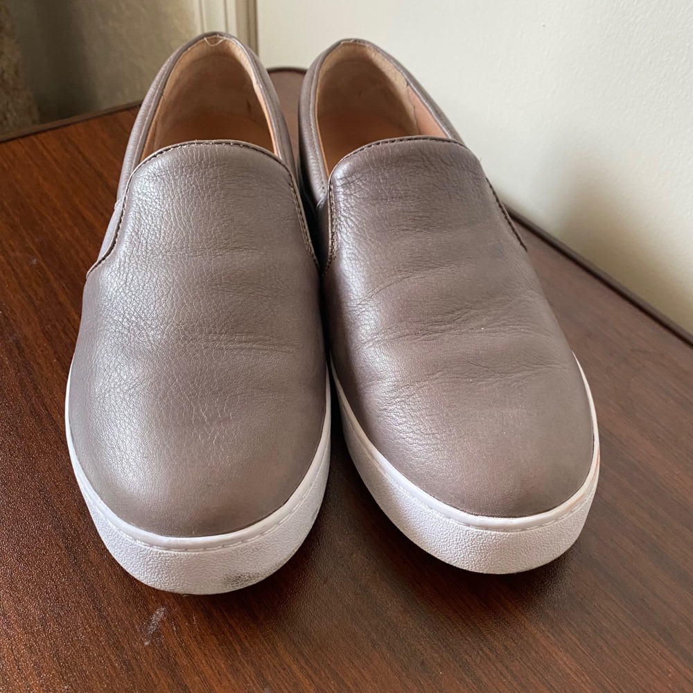 Vionic Demetria Gray Slip On Sneakers Women's Casual‎ Walking Shoes Comfort Gray